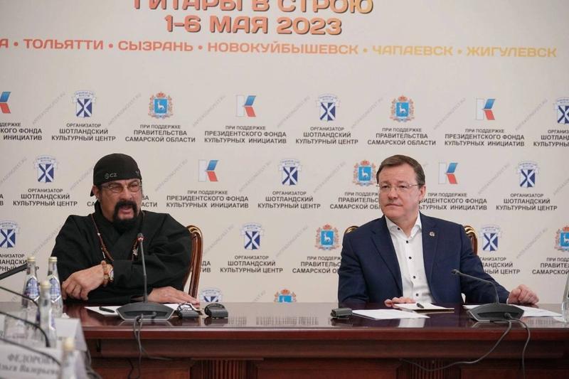 ���� ������ ��� �������: �� �����-����������� ��������� ������� � ������ ����� ��������� ������������ � ������ � � ��������� �������