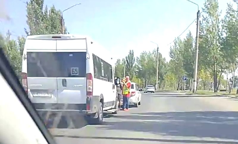 В Сызрани в ДТП попал пассажирский автобус