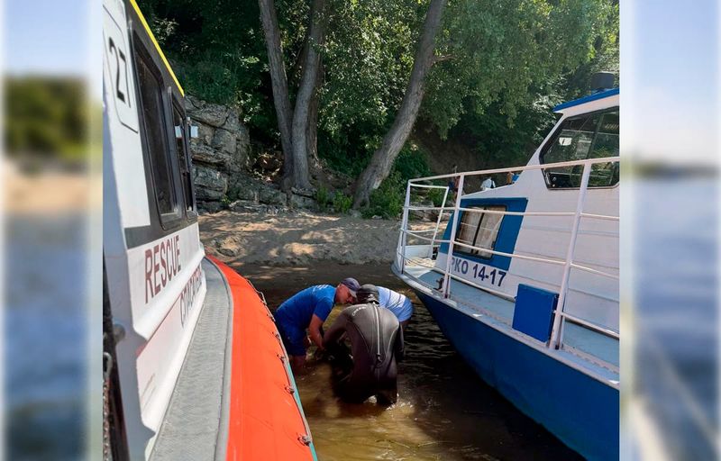 Несколько часов водолазы искали исчезнувшего на Волге молодого человека