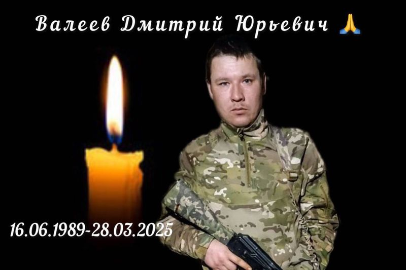 Неподалеку от Сызрани земляки прощаются с погибшим молодым мужчиной