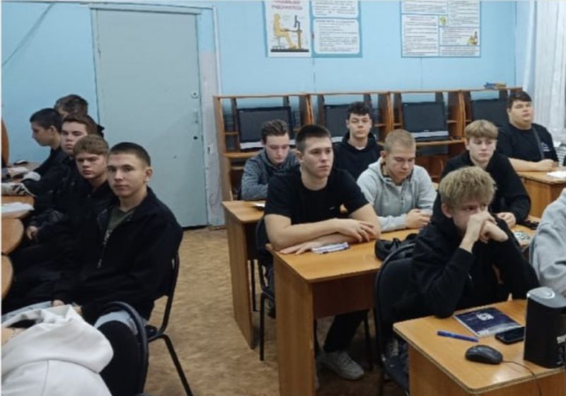 В Сызрани подростков учили, как копить деньги на мечту, а не на проценты по кредитам